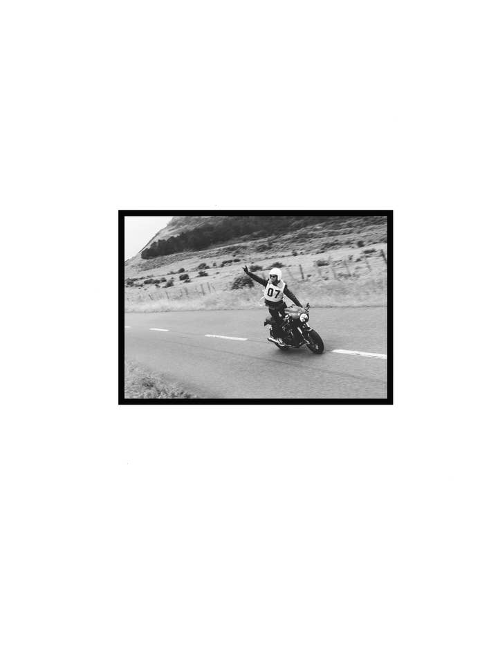 "Winner" Print by AraeliaStudio para venta al por mayor de Humpier