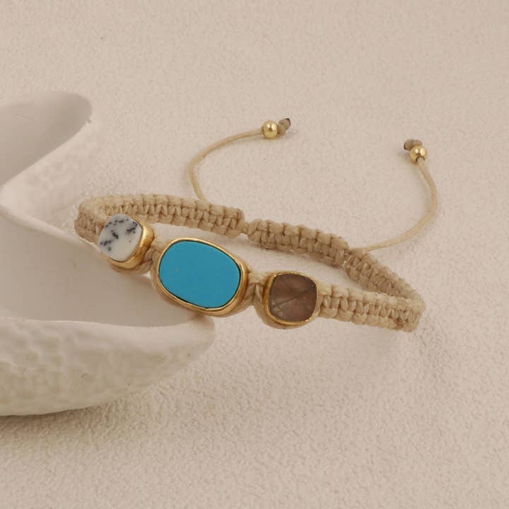 Pulseira Elegante de Macramé em Marfim com Acentos Dourados Multipedras por atacado de El Joyero