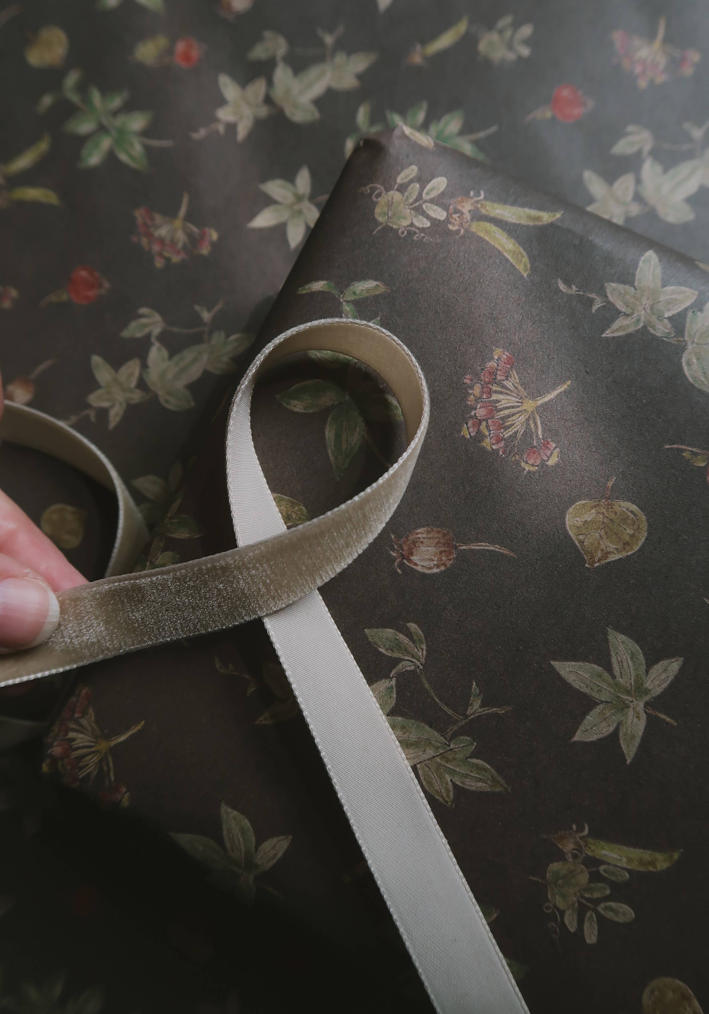 MyDesignPictures – wholesale Wrapping paper roll – Set Of 3 Pieces botanical Kraft Wrapping Paper7