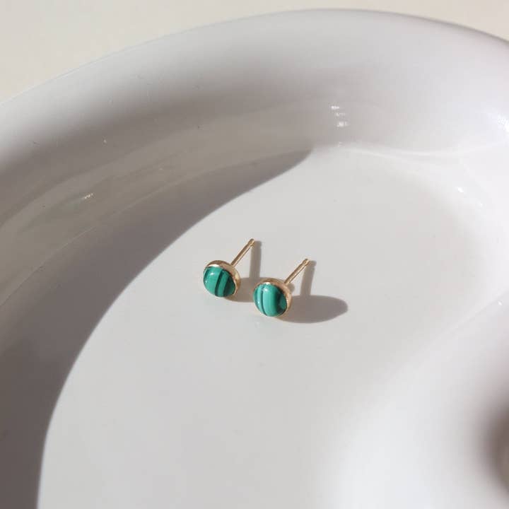 Token Wishbone Studs Token Wishbone Studs