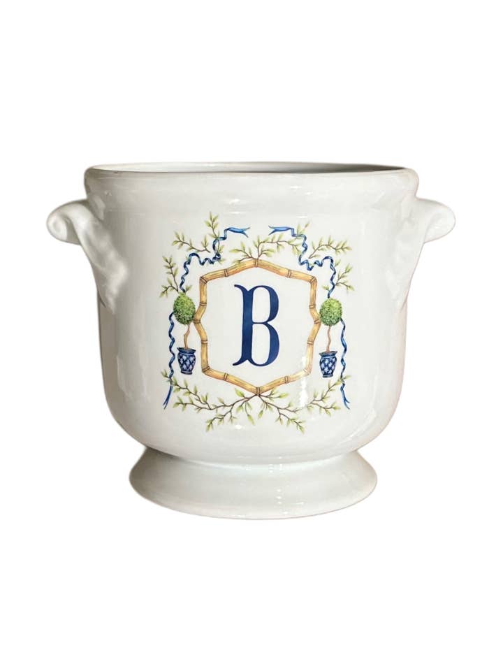 Topiary Bamboe monogram omringing Kleine Scroll Cachepot voor wholesale door The French Bee & Co