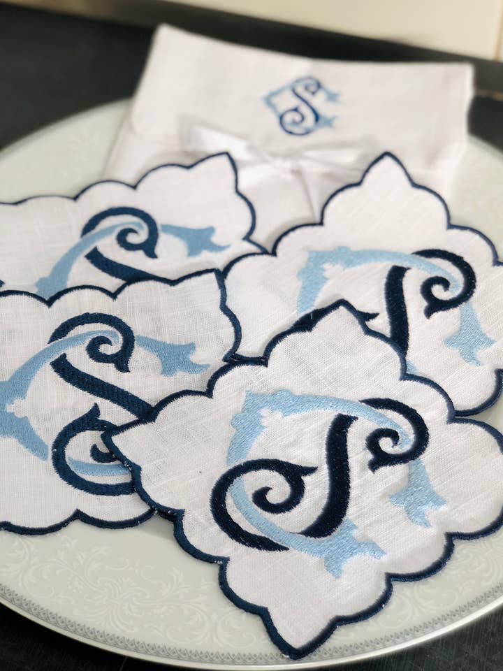 Set of 4 2 Letter Monogrammed Scallop Linen Cocktail Napkins for wholesale by Belle Linen