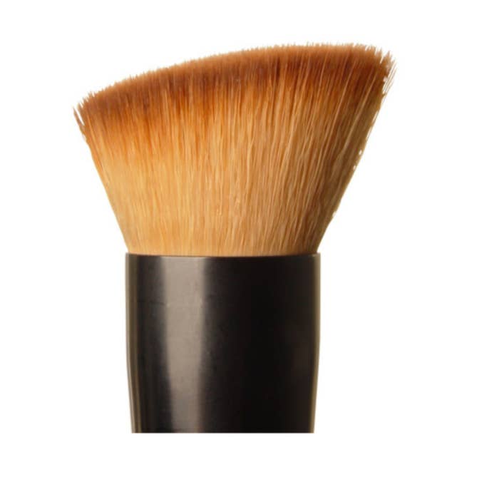 CALLAS FOUNDATION BRUSH (CMB04) for wholesale by Callas & Dearderm