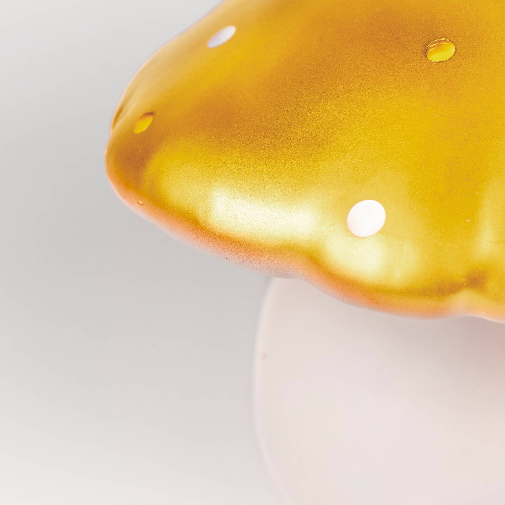 Egmont - Wholesale Figurine Lamp - Large Gold Mushroom Lamp with Plug7