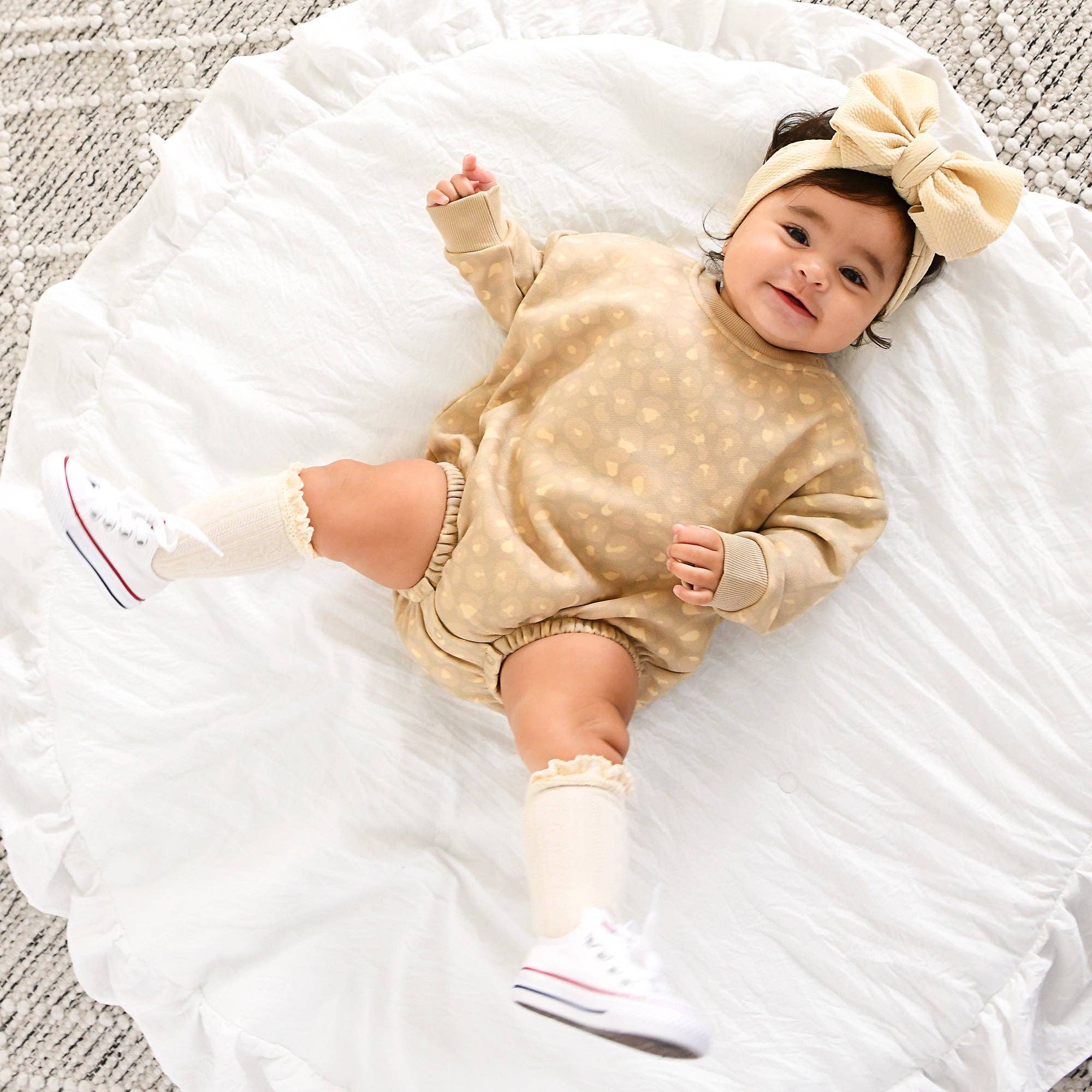 Gigi and Max - Wholesale Bodysuit (Non-Footed) - Baby - Amari Leopard SWEATSHIRT BUBBLE Baby Pullover Outfit4