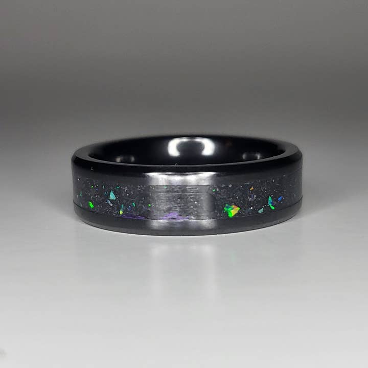 Svart Keramisk Opal Ametist Ring UV Glöd Pulver för wholesale av Natural Evolution Design