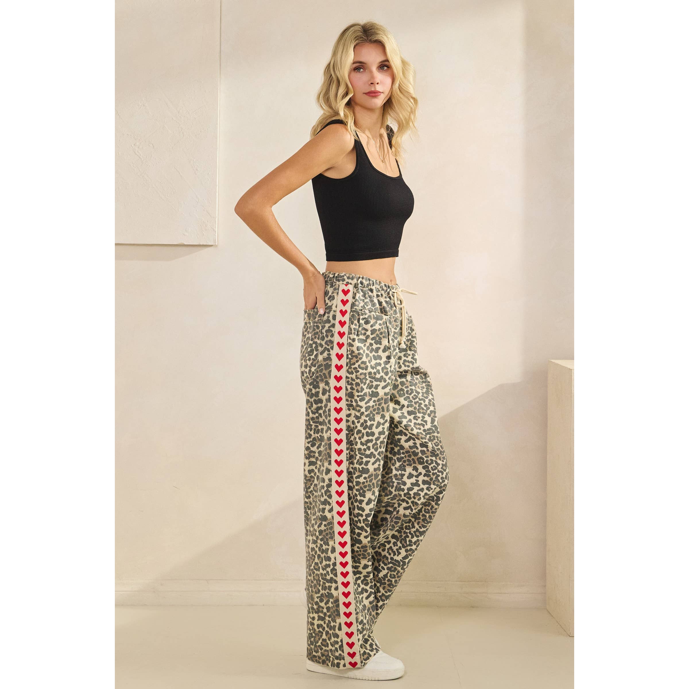 Veveret – wholesale Pants – Women's – Leopard Printed Striped Wide Legged Pants27