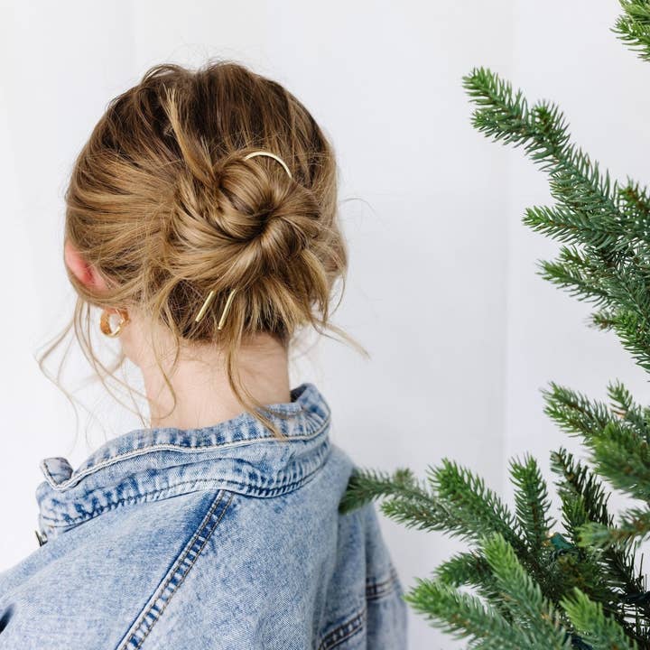 Shop Andi - Wholesale Hair Pin - Simple Gold U-Shape Pin1