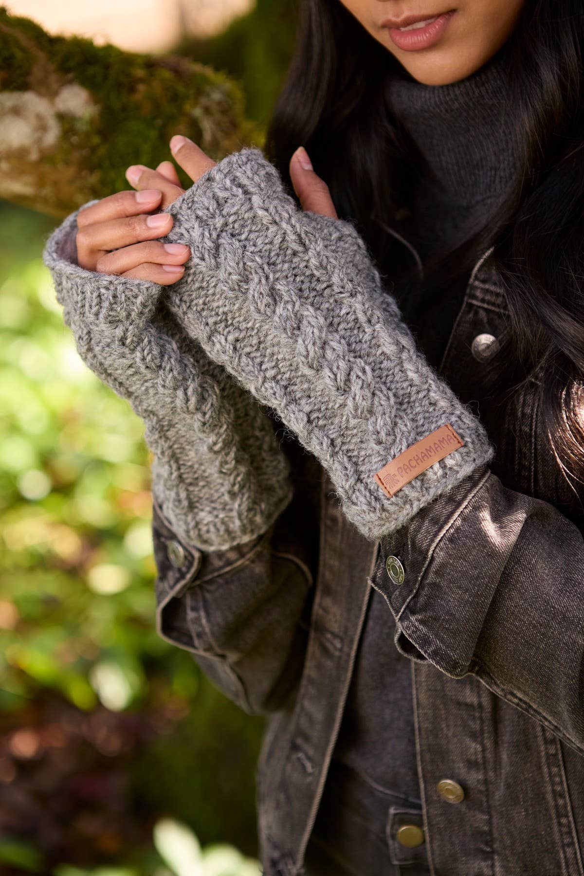 Grey Chamonix - Kabelstrick-Fleece-gefütterte fingerlose Wollhandschuhe für den Großhandel auf Faire3