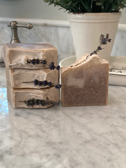 Bare Natural Soap Co - Vendita all'ingrosso Saponette - Saponetta naturale al burro di karité e lavanda francese del Maine3