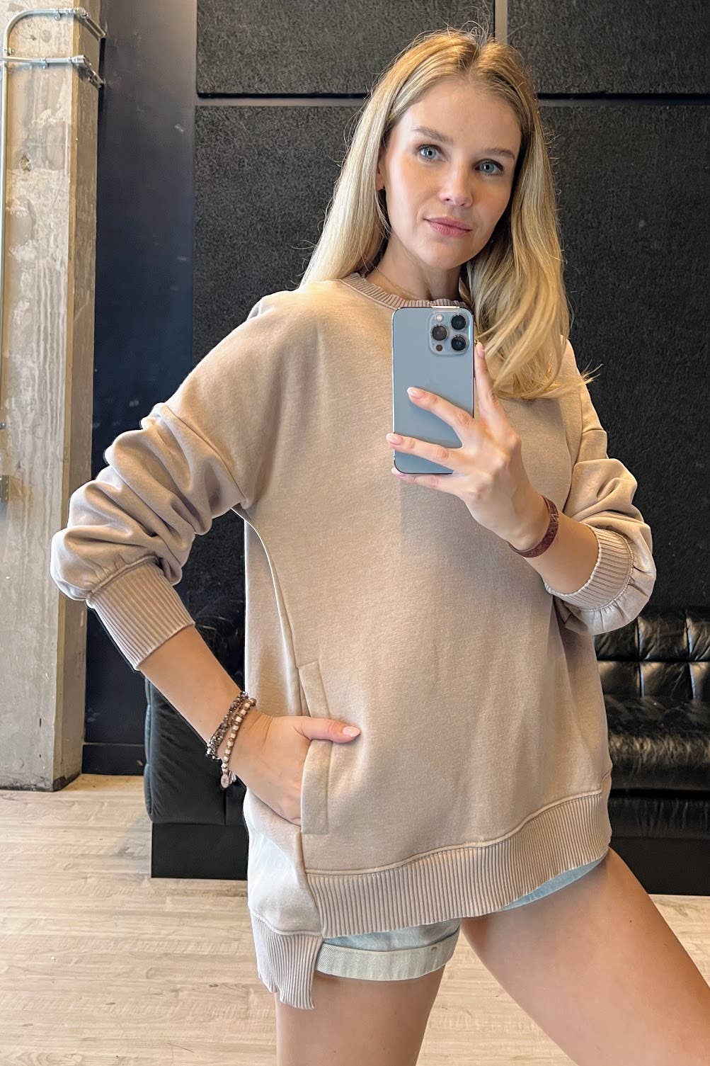 42POPS - Wholesale Sweatshirt - Women's - ',,, Fleece Hi Low Hem Pullover With Pockets60