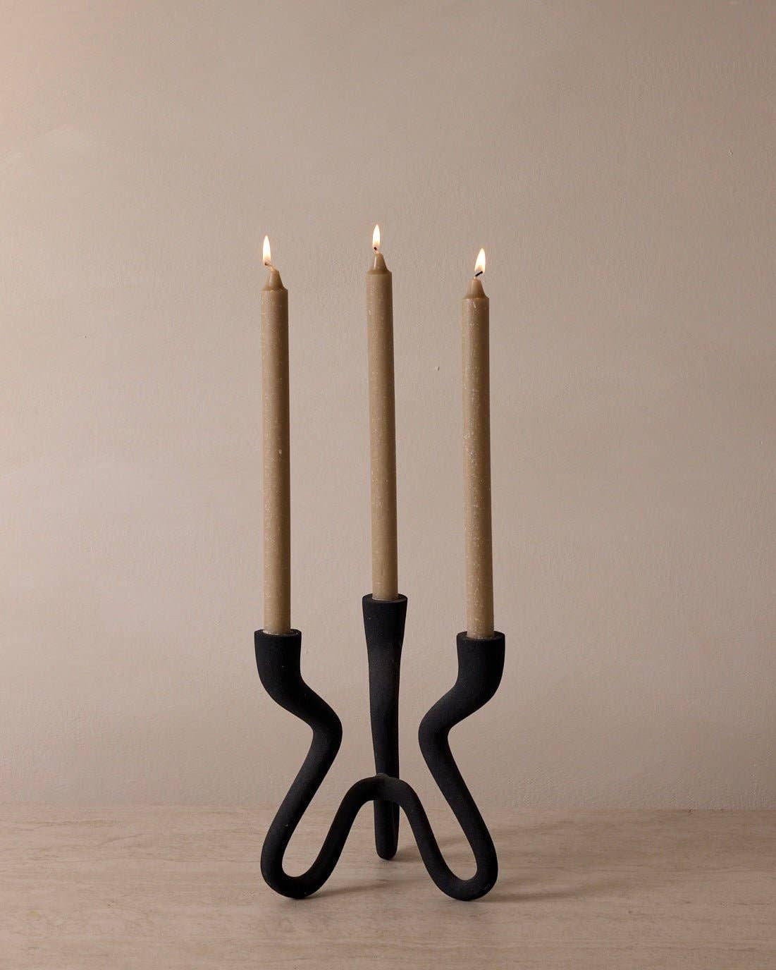 Belaré Home - Wholesale Candle Holder - Ebony Elevated Black Aluminum Candelabra - 9.5" Modern Candle Holder1