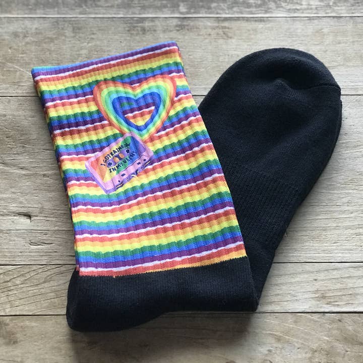 Chaussettes mi-mollet LGBTQ Rainbow pour la vente par Simply Me • Gentlemen Est. 2017 LLC