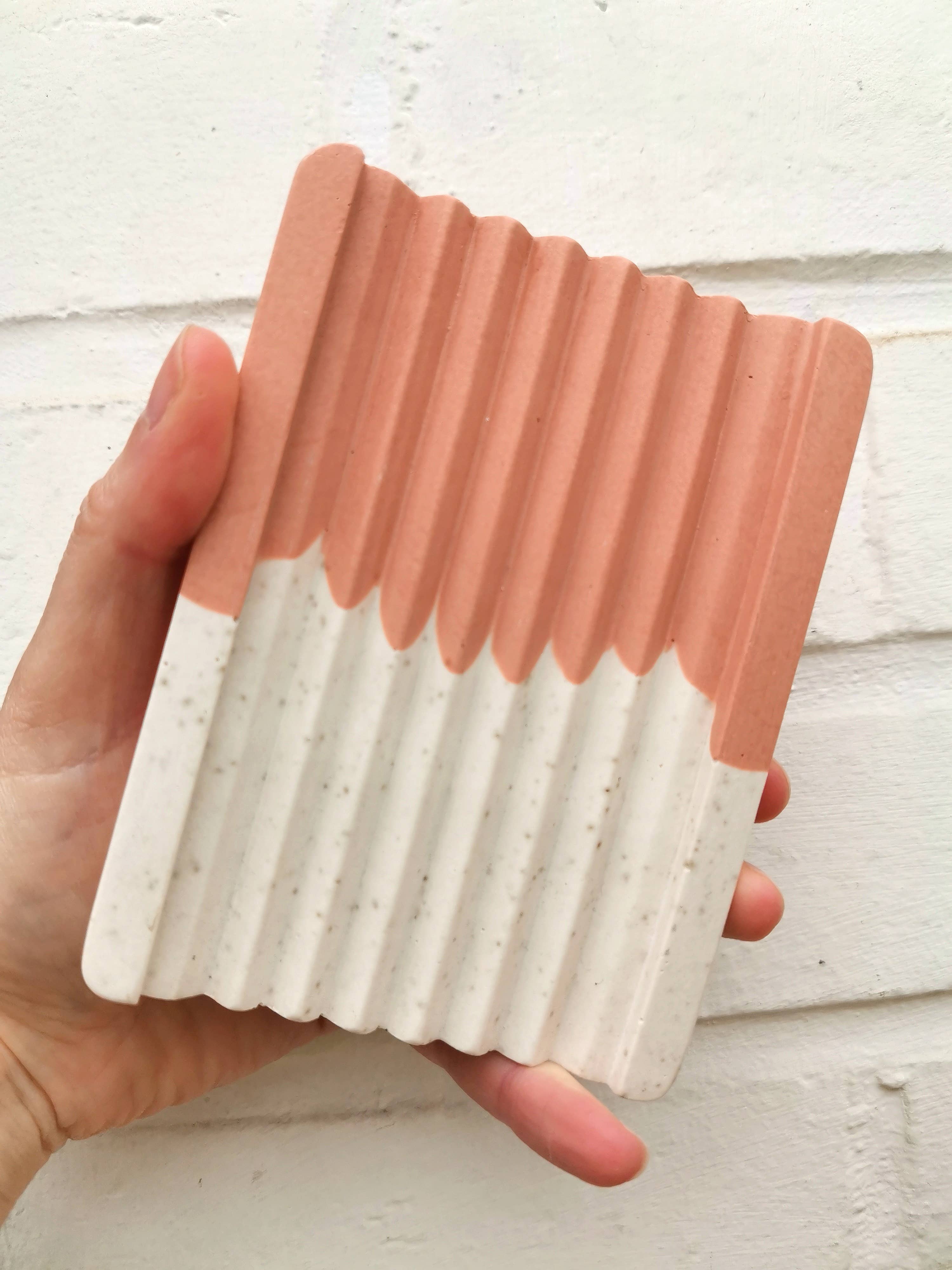 Vinci dEco – Engroshandel Sæbeskål til bad – Sæbeholder i akryl og gips i nude farver7