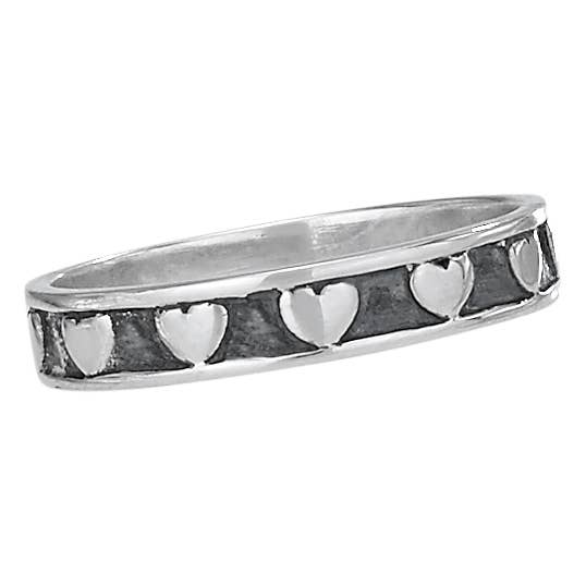 Bague Hearts In A Row en argent sterling pour la vente par Tiger Mountain Jewelry