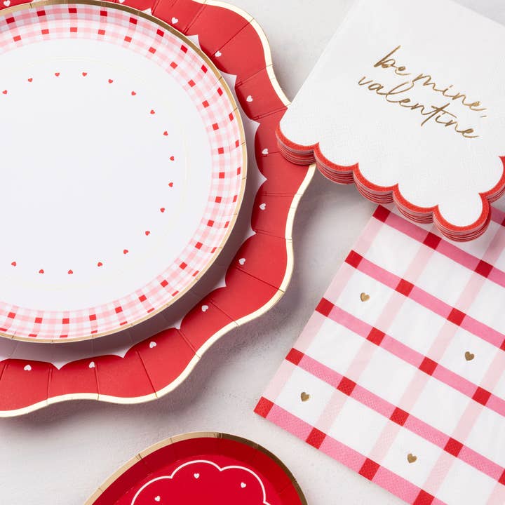 Bonjour Fête - Wholesale Disposable Plate - VALENTINE HEART PLATES4