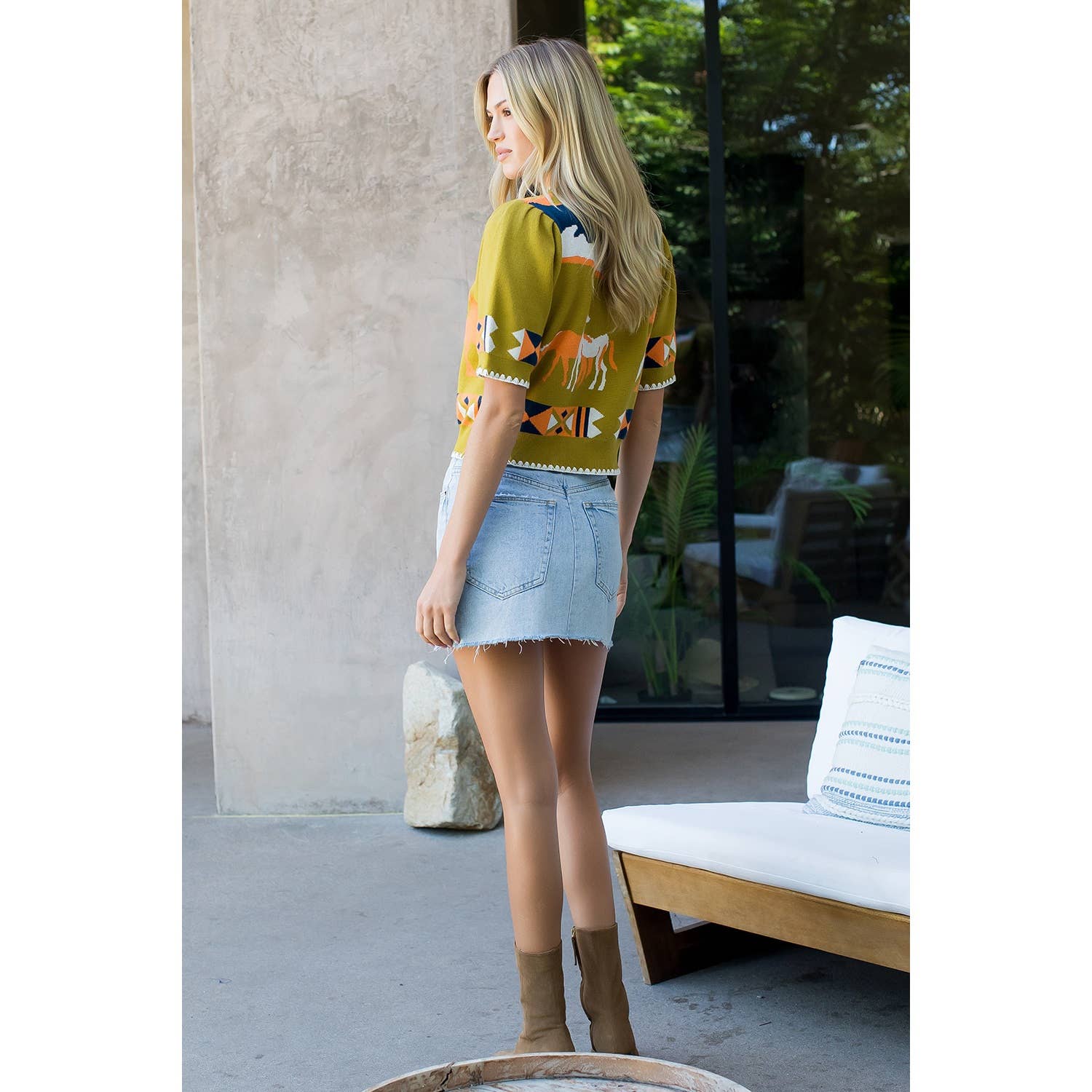 THML - Wholesale T-Shirt - Women's - Short Sleeve Horse Detail Top7