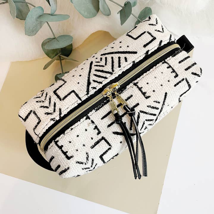 Vit och svart Mudcloth Makeup Bag | Resväska | Dopp Kit för wholesale av Crimson + Scarlett