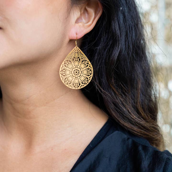 Spiffy & Splendid - Vente Boucles d'oreilles pendantes - Boucles d'oreilles pendantes Camilla // Bijoux, Or4