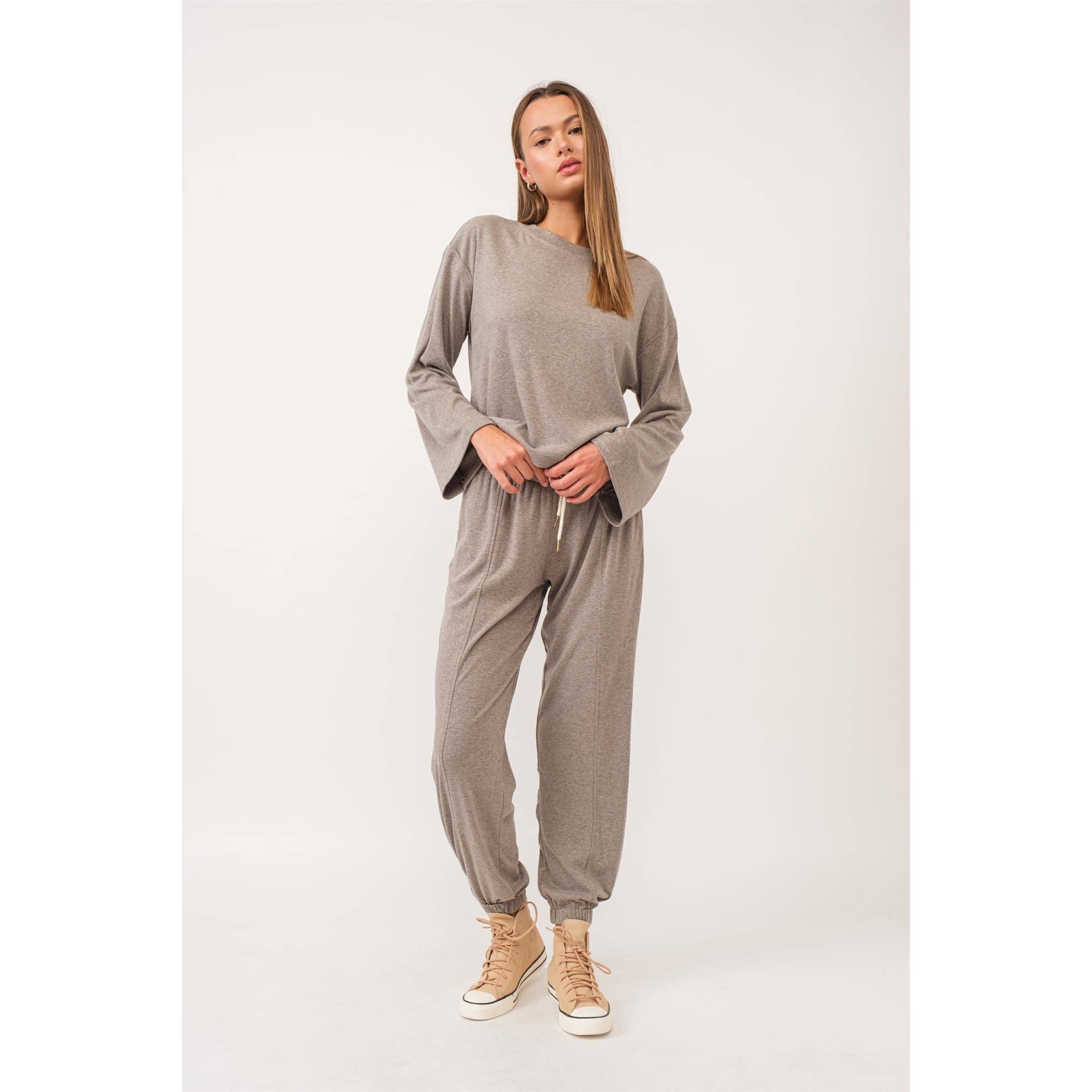 The GREii - Wholesale Lounge Set - Women's - Cozy Knit Loungewear Set3