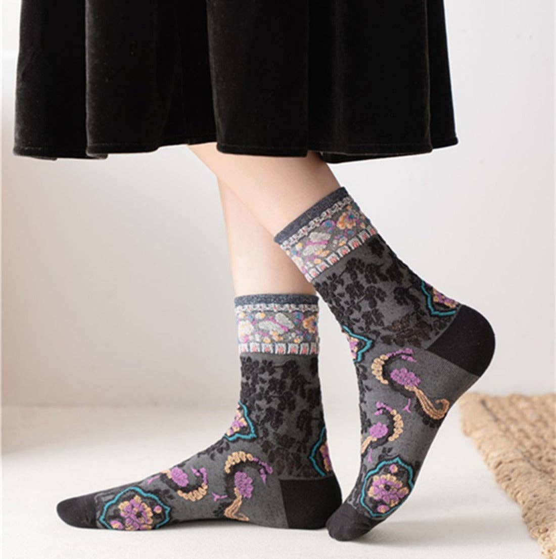 Funkyrel® Atzbranding Limited - Wholesale Socks - Women's - Rufia - Vintage Pattern Autumn-Winter Mid-Calf Socks6