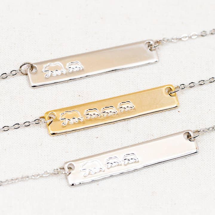 Collar Mama Bear Bar para venta al por mayor de Nautically Northern