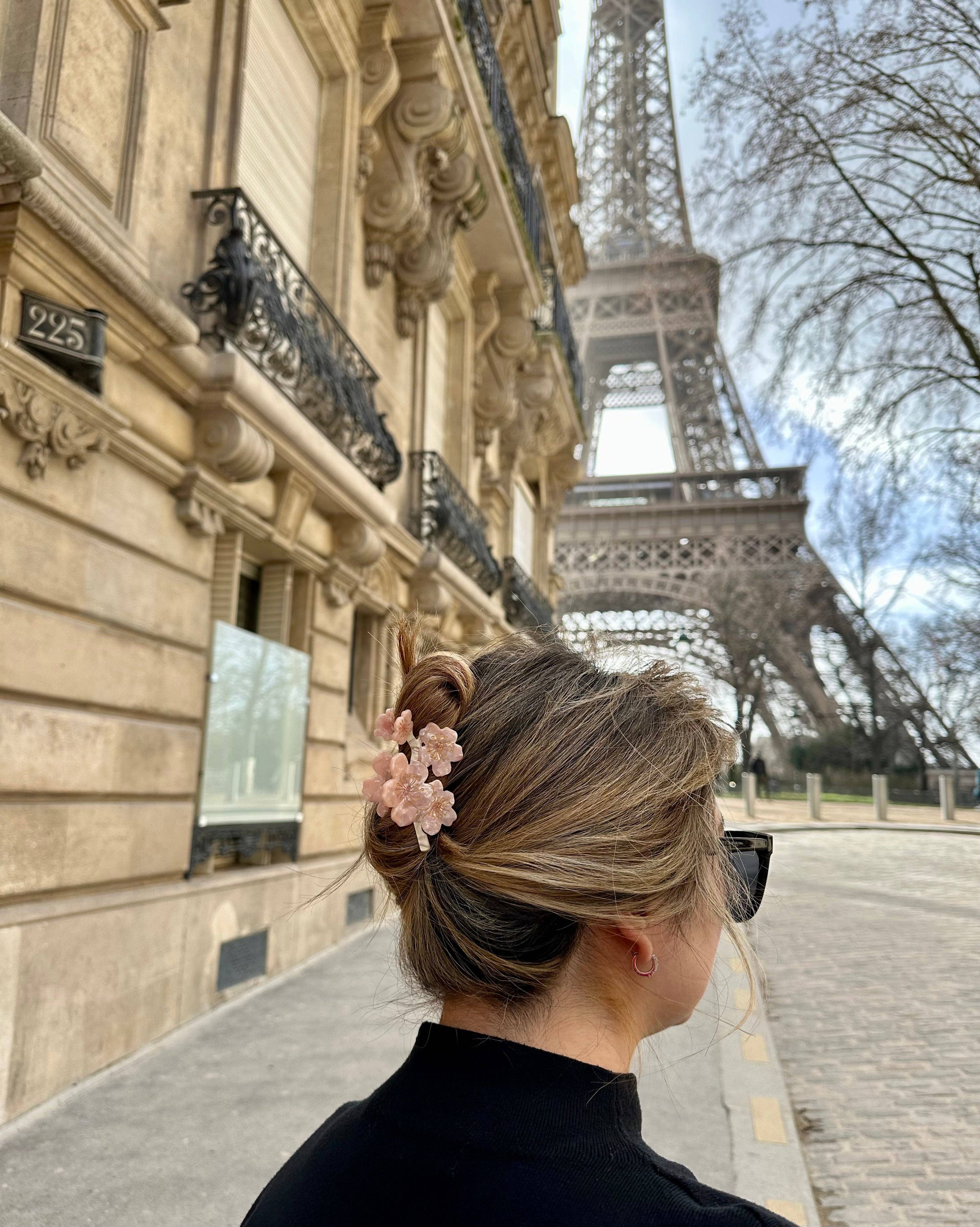 Solar Eclipse – wholesale Hair clip – Women’s – Hand-painted Cherry Blossom Flower Claw Hair Clip | Eco-Friendly5