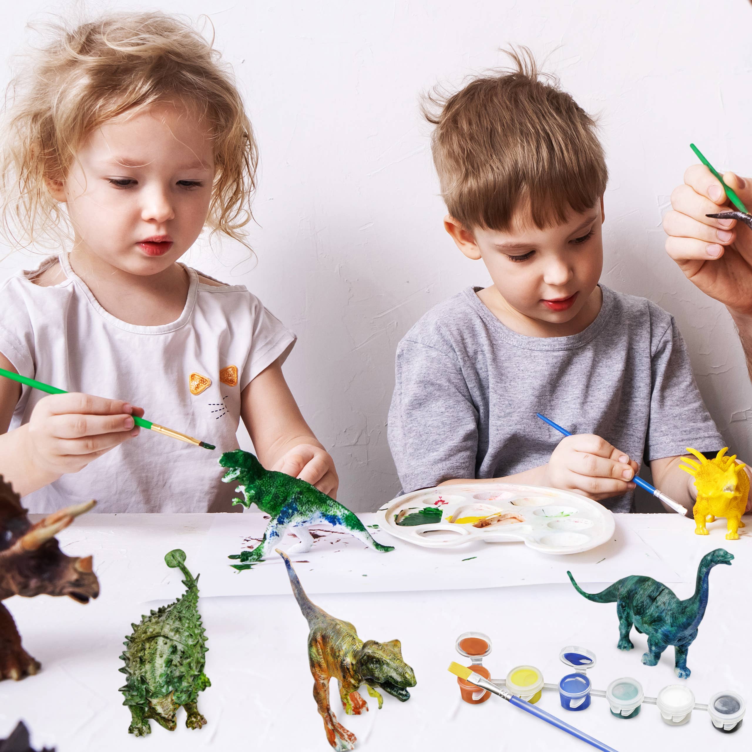The Twiddlers - Vendita all'ingrosso Kit per lavoretti fai da te - Bambini - Kit da 15 pezzi Paint Your Own Dinosauri, include statuette2