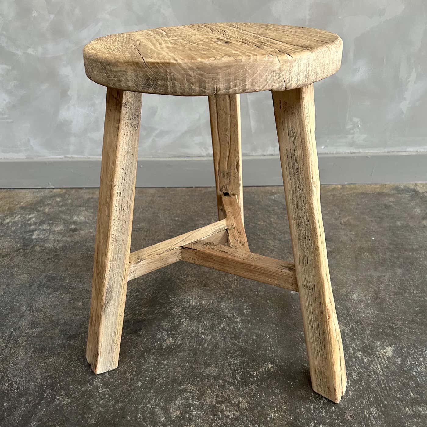 bloom home inc – wholesale Stool – Elm Stool4