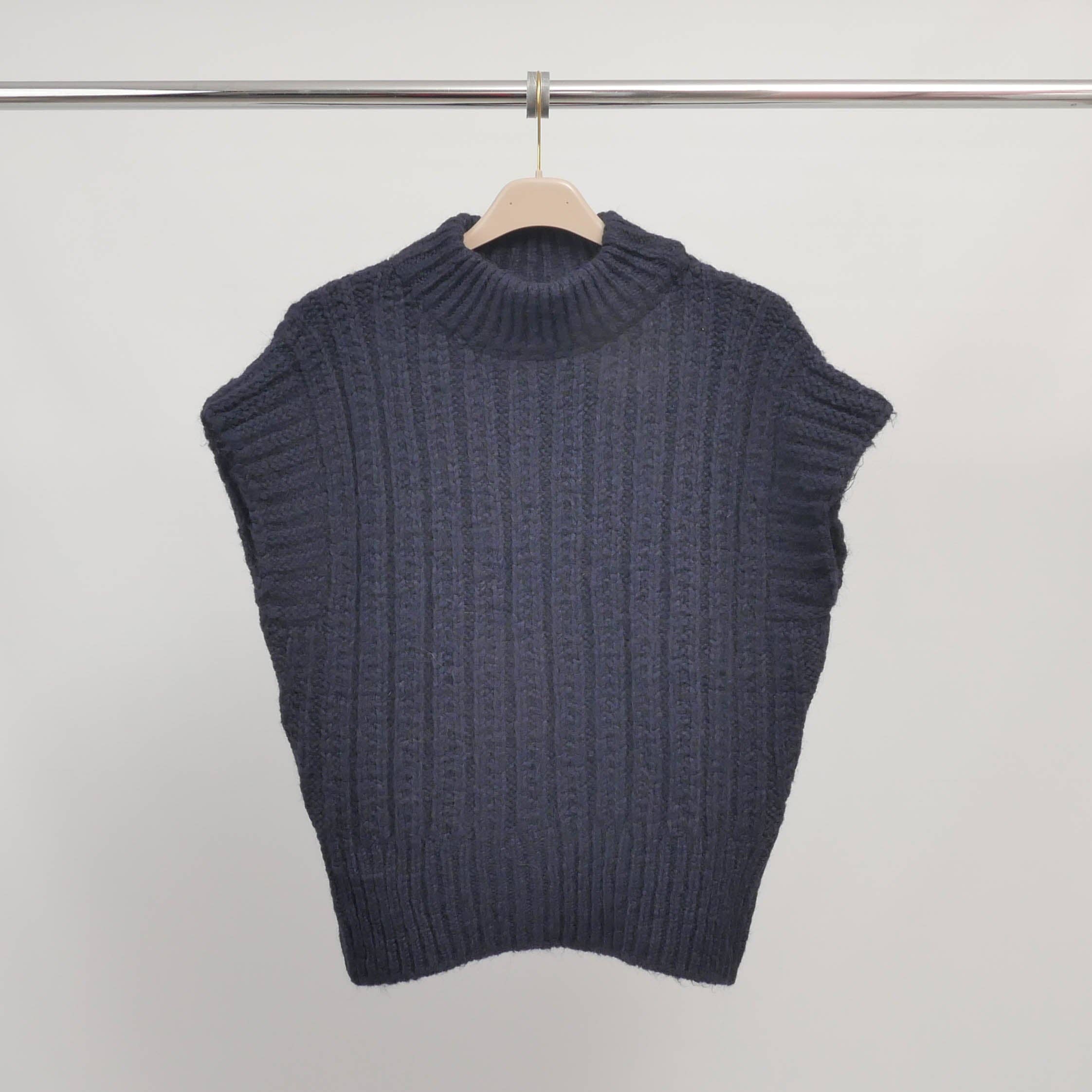 Cecile Wang – Engroshandel Strikket top - Dame – Ærmeløs top i tyk ribstrik – ref CA89502