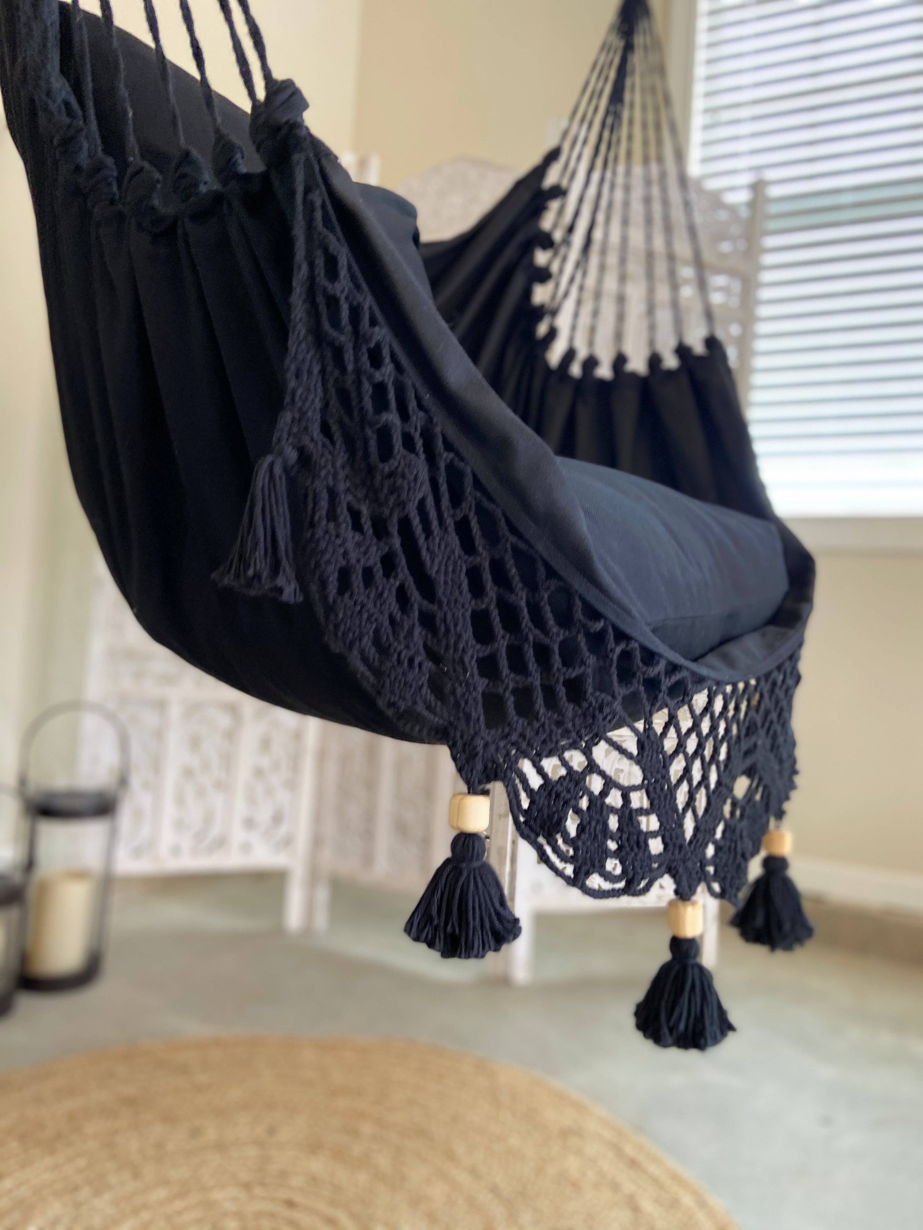 Limbo Imports Hammocks - Wholesale Schommel voor veranda - Zwarte Boho Gehaakte Hangstoel + 2 Kussenhoezen - Luxe6