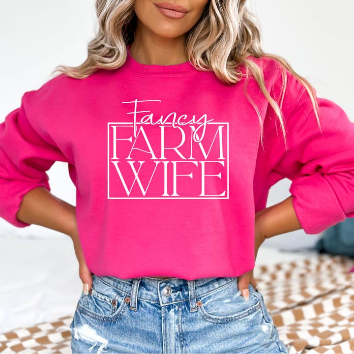 Fancy Farm Wife Crewneck Sweatshirt | Farm Apparel for engroshandel hos DIYxe