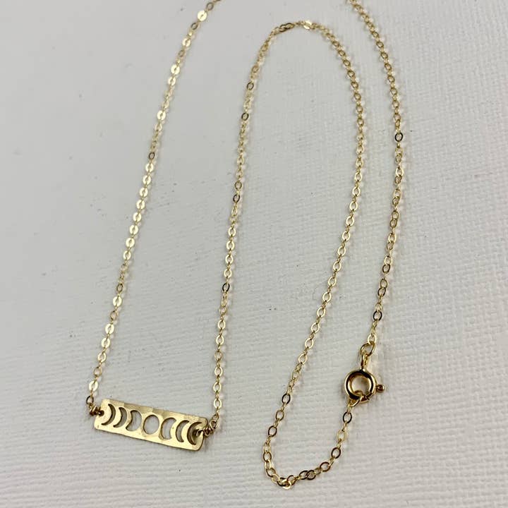 Fluff Hardware – Großhandel Kette mit Anhänger/Charm – Handgefertigte Mondphasen-Halskette4