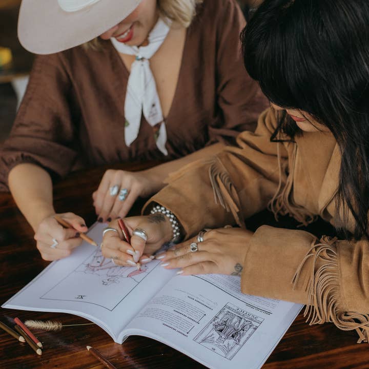 The Outlaw Oracle - Wholesale Tarot Cards - The Outlaw Oracle's Honky Tonk Tarot Colorin' Book - Rebel T7