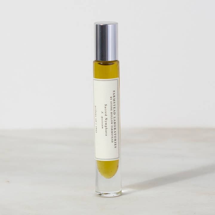 Sacred Nymphaea Oil Parfum voor wholesale door Farmstead Laboratories