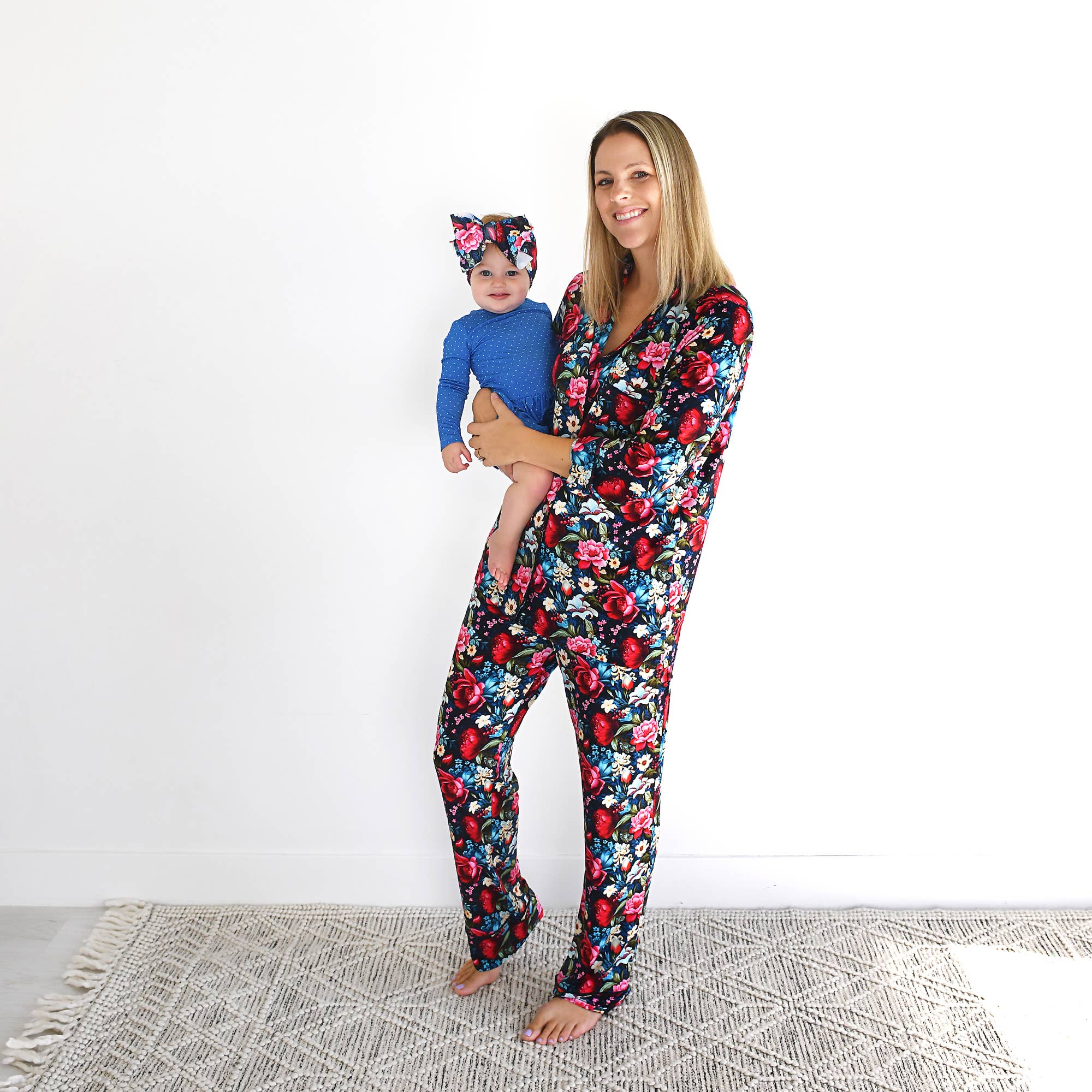 Gigi and Max - Vente Ensemble de vêtements d'intérieur – femme - Pyjama deux pièces en bambou Aria Mom à motif floral 5