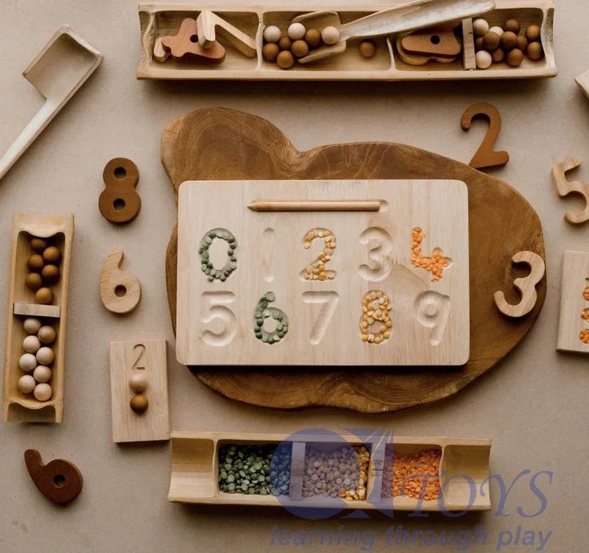 Jeux d'éveil en bois Montessori