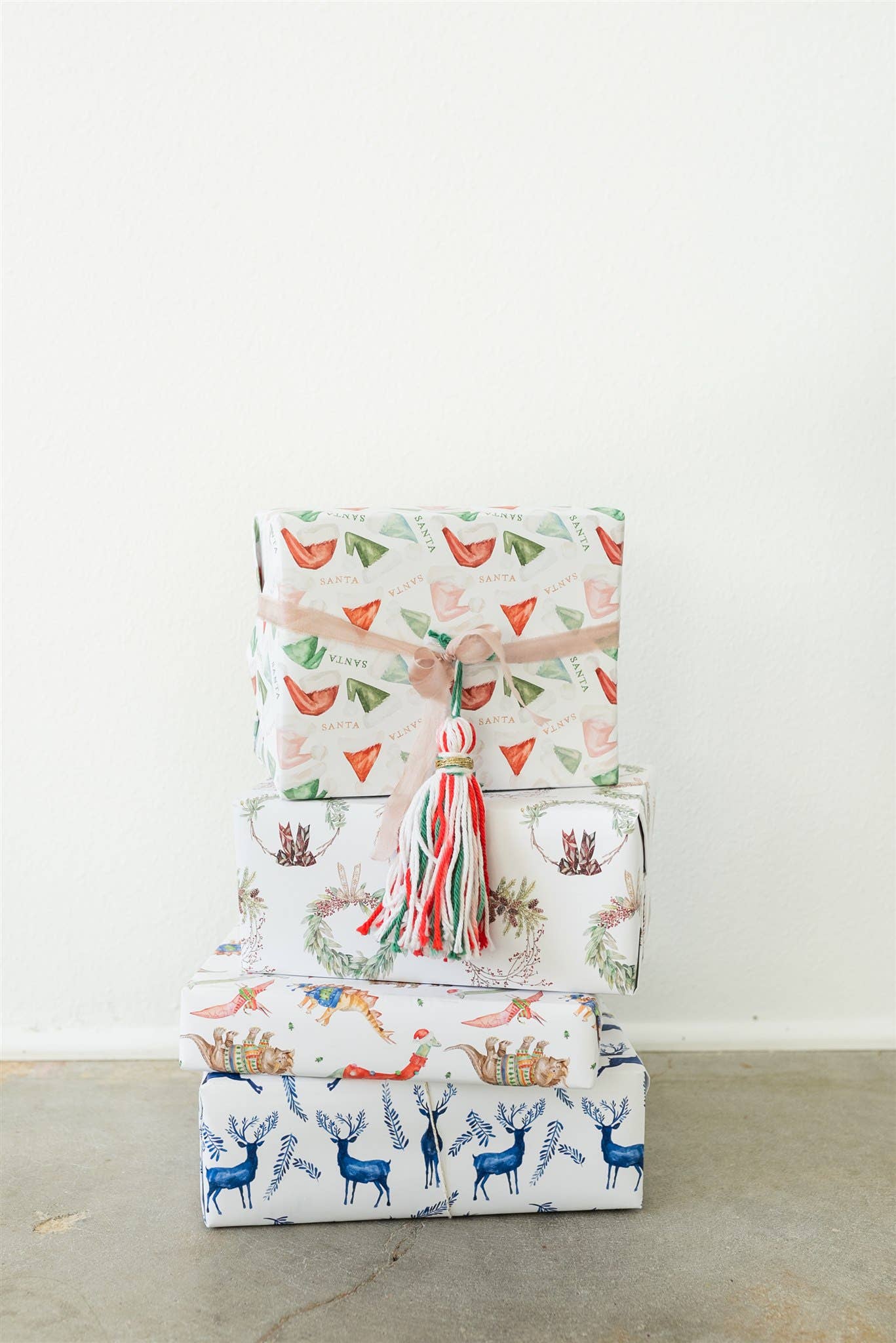 Lana's Shop - Wholesale Wrapping Paper Roll - Holiday Wreath Gift Wrap Roll12