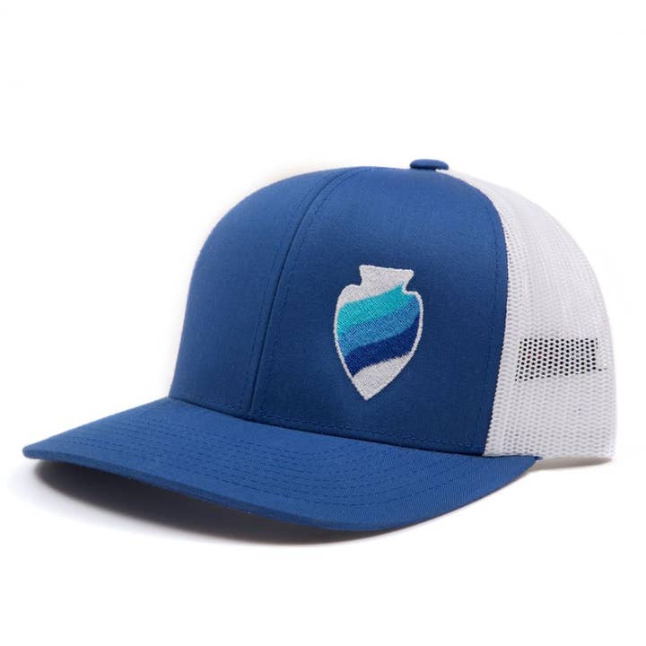 Casquette Arrowhead Blue Waves pour la vente par Manzanita Apparel