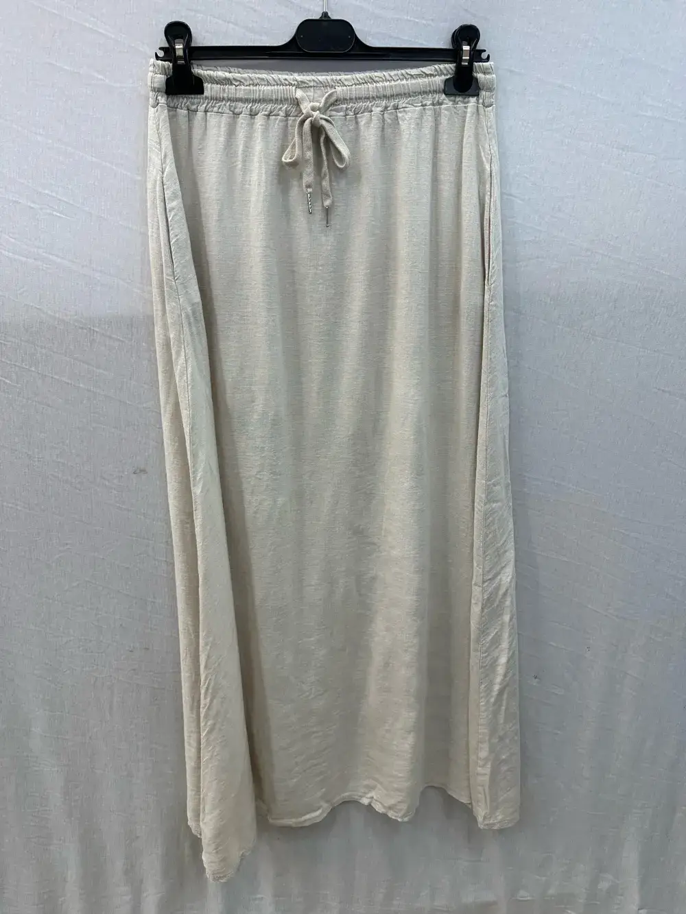 Mimi & Gogo - Wholesale Skirt - Women's - Long linen skirt with two pockets @8628_JLinPoche3
