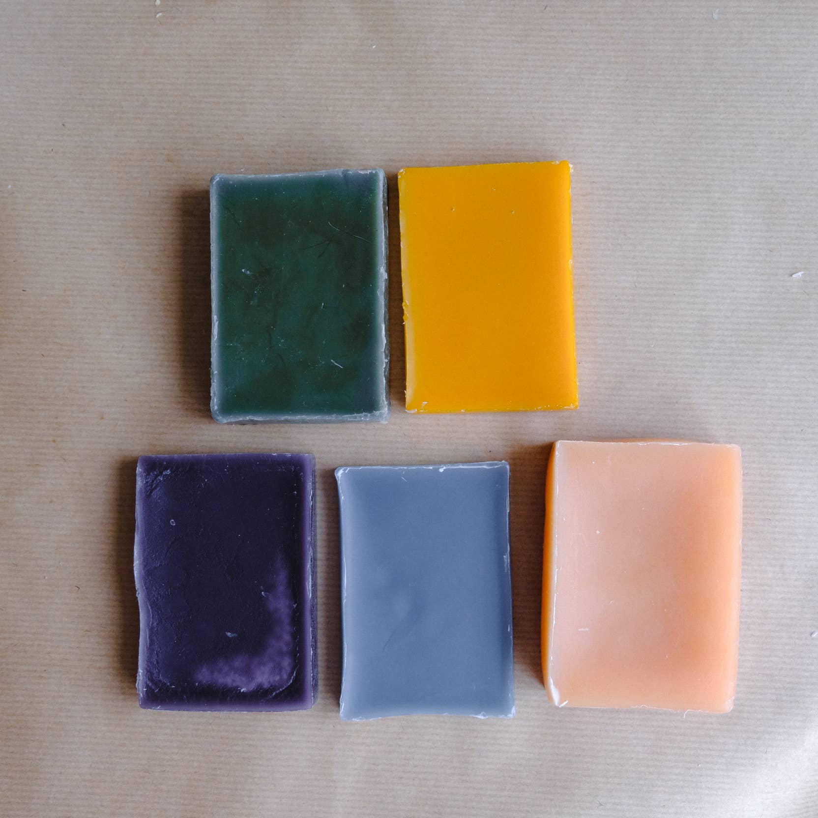 Hormscent – wholesale Tårtljus – Botaniska stearinljus av bivax med naturligt pigment, 100 % naturliga3