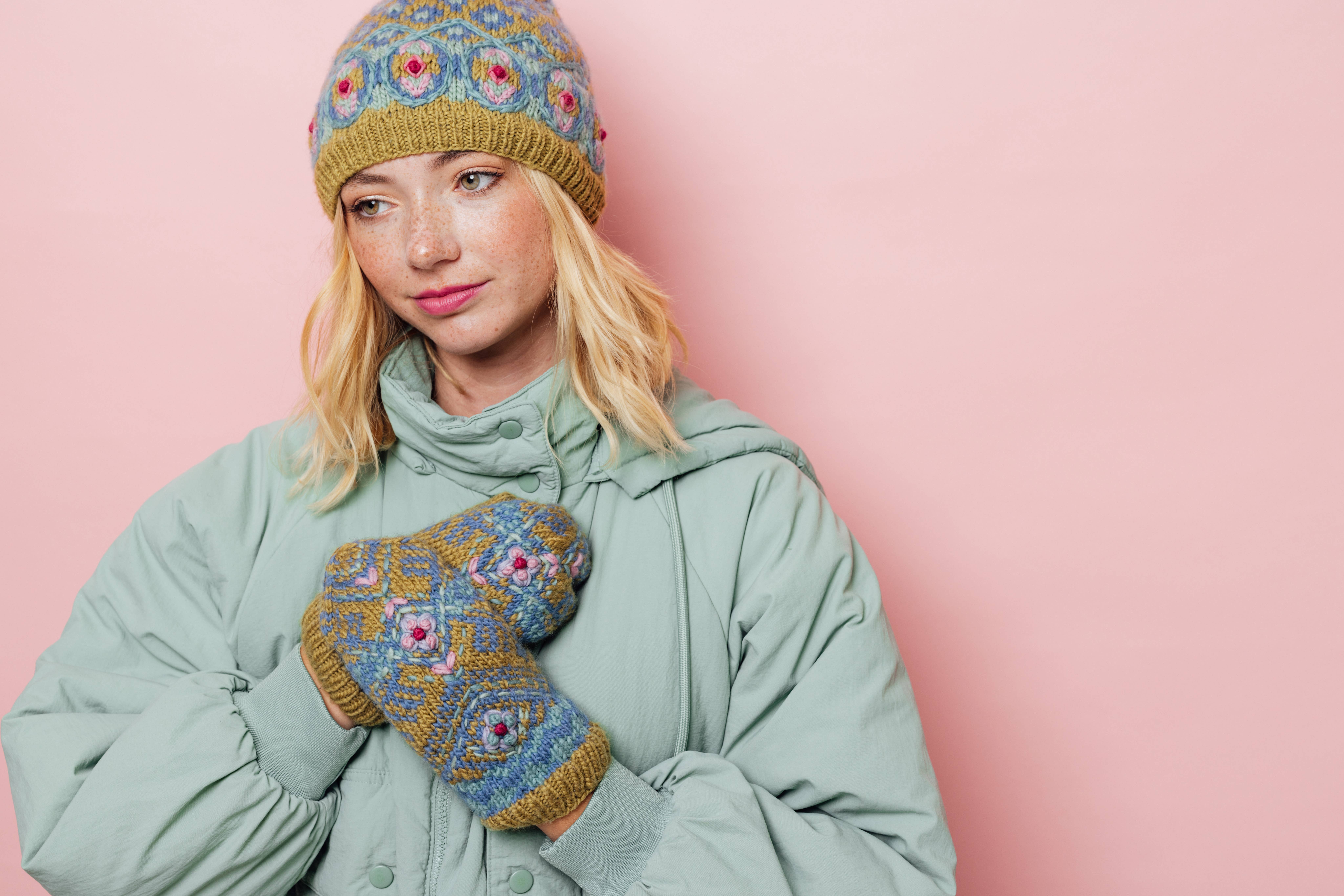 Green Ingrid Mittens for wholesale on Faire1