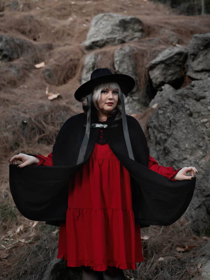 Lively Ghosts - Wholesale Cape - Women's - Seance Cape18