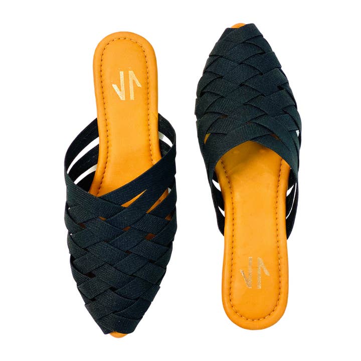 Mules plates Silvia Cobos Cancun Noir pour la vente par SILVIA COBOS