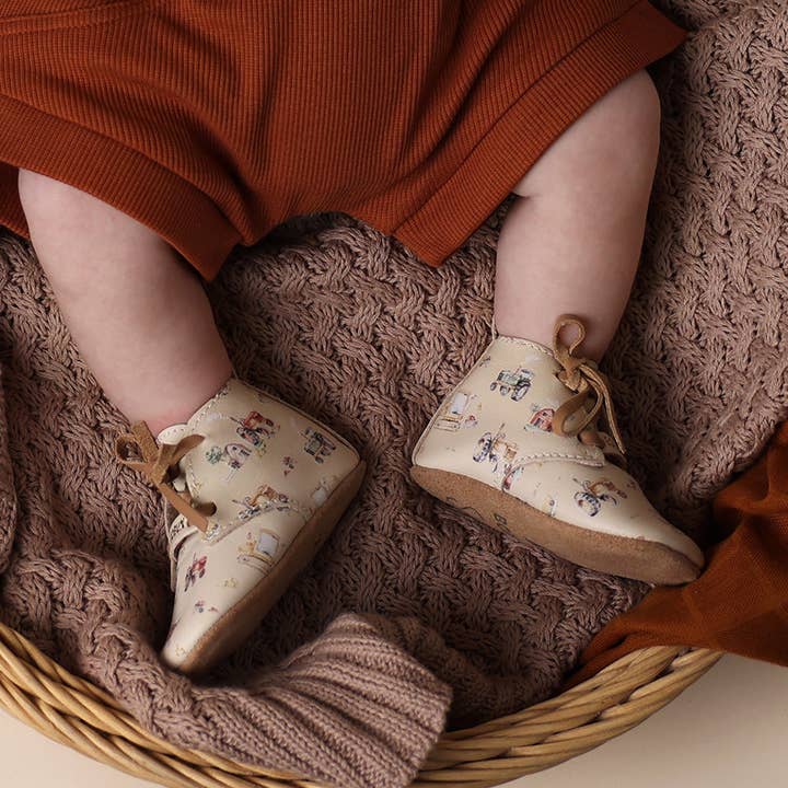 Snuggle Hunny – wholesale Cot shoes – Baby – Diggers & Tractors Lace Up Shoes