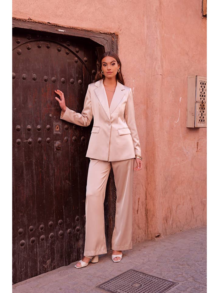 Attentif Paris - Vente Veste de tailleur – femme - Veste cintrée unie en satin64