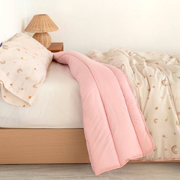 Iris Quilt for wholesale by Happyfriday