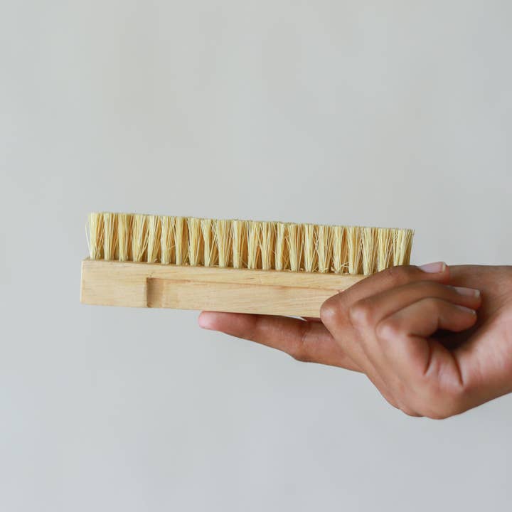 Chickidee – wholesale Cleaning brush – Organic Lifestyle Birchwood & Tampico Cleaning Brush (Set of 2)2