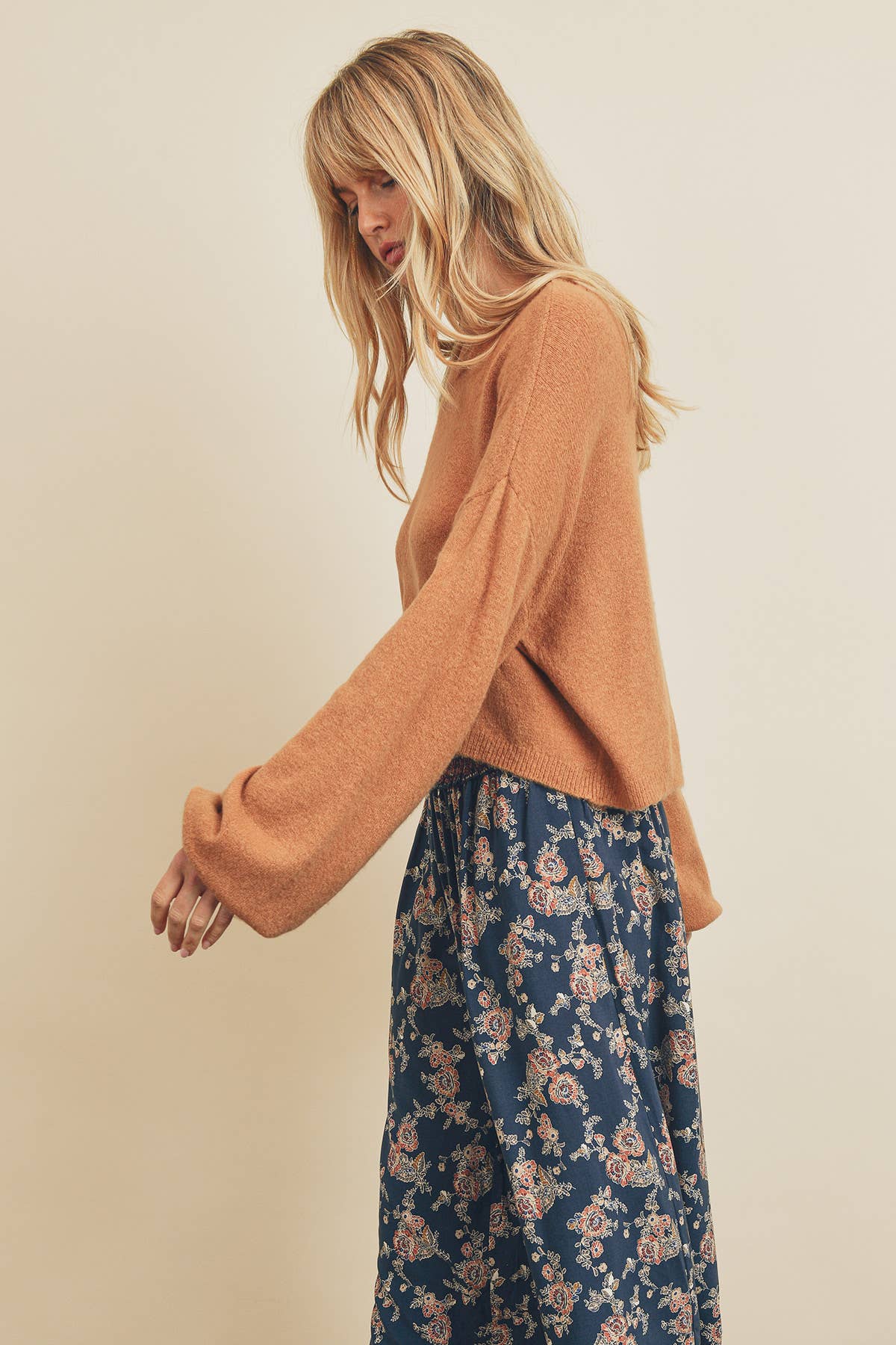 Dress Forum – wholesale Knitted jumper – Women′s – FW2546 Soft Bubble Sleeve Sweater30