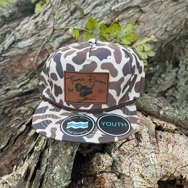 Three Rivers Hat Co. – wholesale Truckerkeps – Unisex – UNGDOM - Gobbler på Pinnen - Kamouflagemössa - Lost Hat Co.